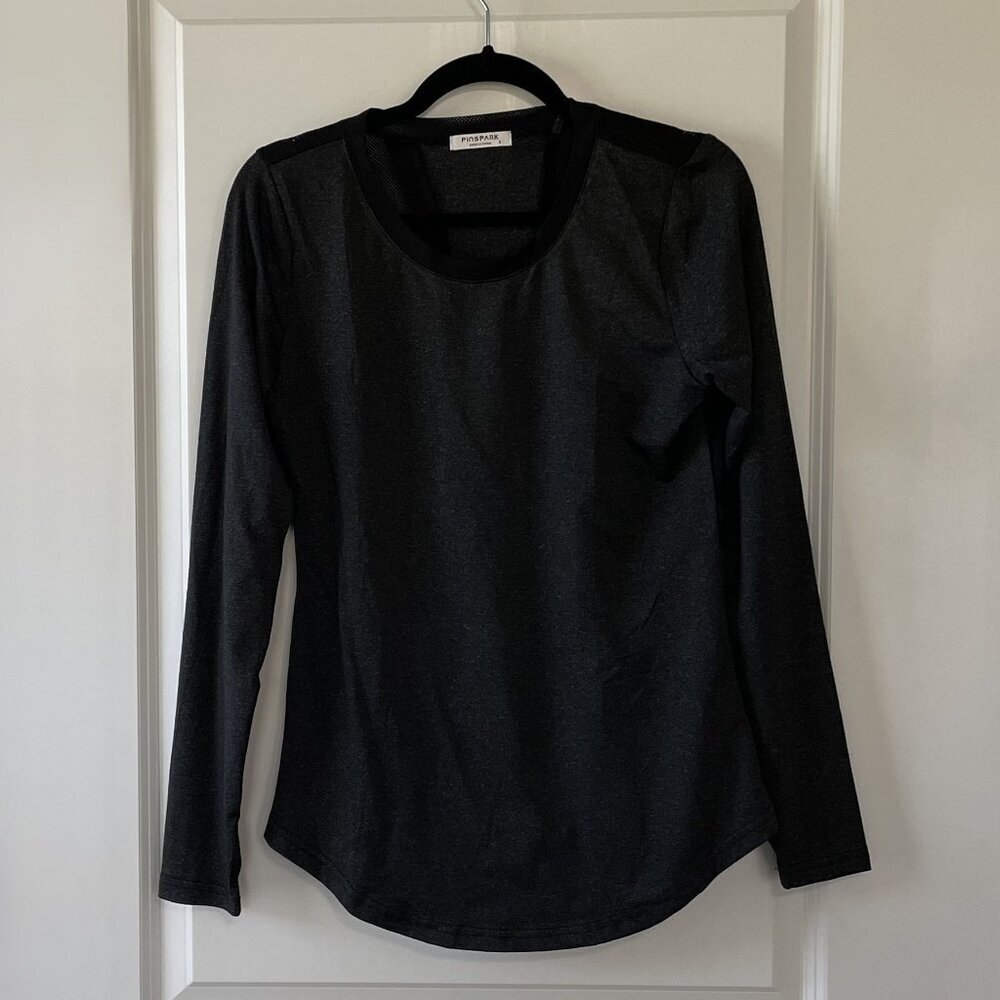 PINSPARK Black Long Sleeve Moisture Wicking Workout Top with Thumbholes Size S
